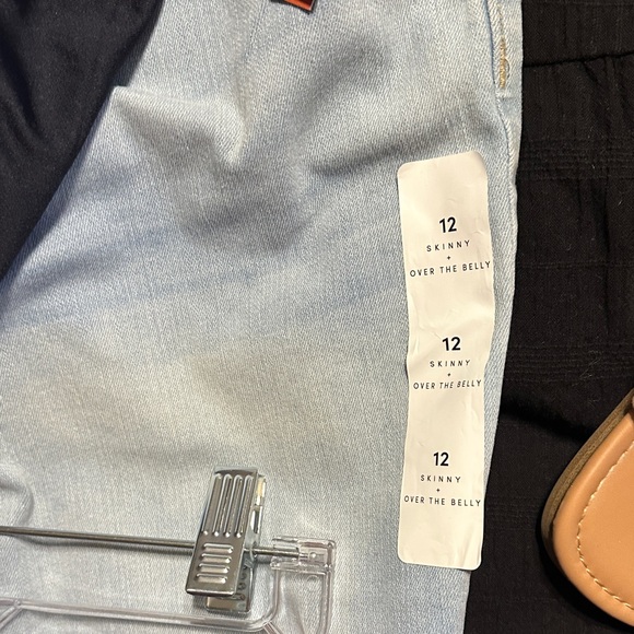 Women's Maternity Light Blue High-Waisted Jeans - Picture 6 of 6
